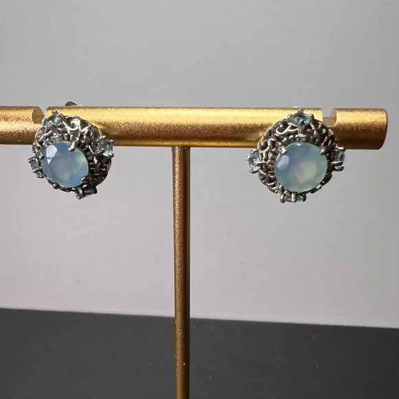 Blue chalcedony Sterling silver stud earrings - Picture 1 of 11